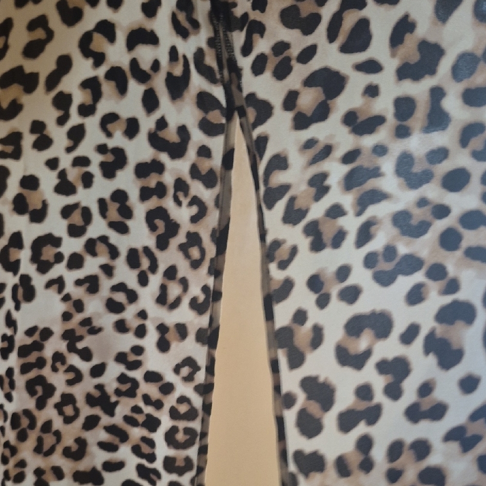 Chico's Animal Print Long Button Up Top Or Duster 41 Inches Long Size Chicos 2 - Picture 7 of 9